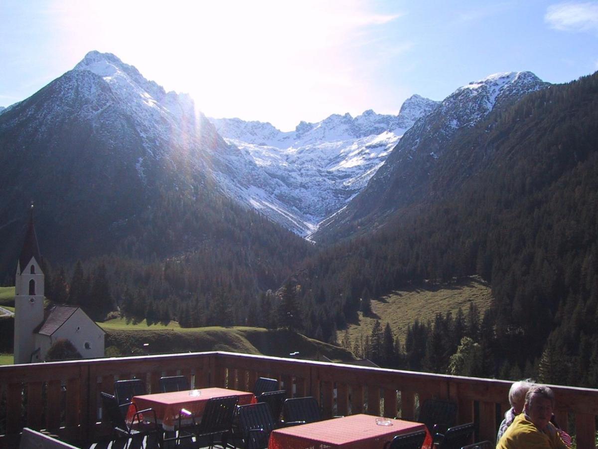 Hotel Gasthaus Alpenrose Gramais Exterior foto