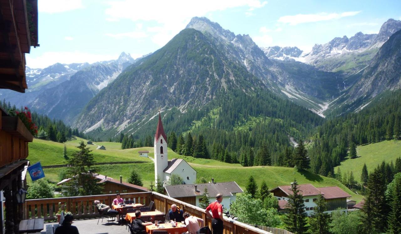 Hotel Gasthaus Alpenrose Gramais Exterior foto