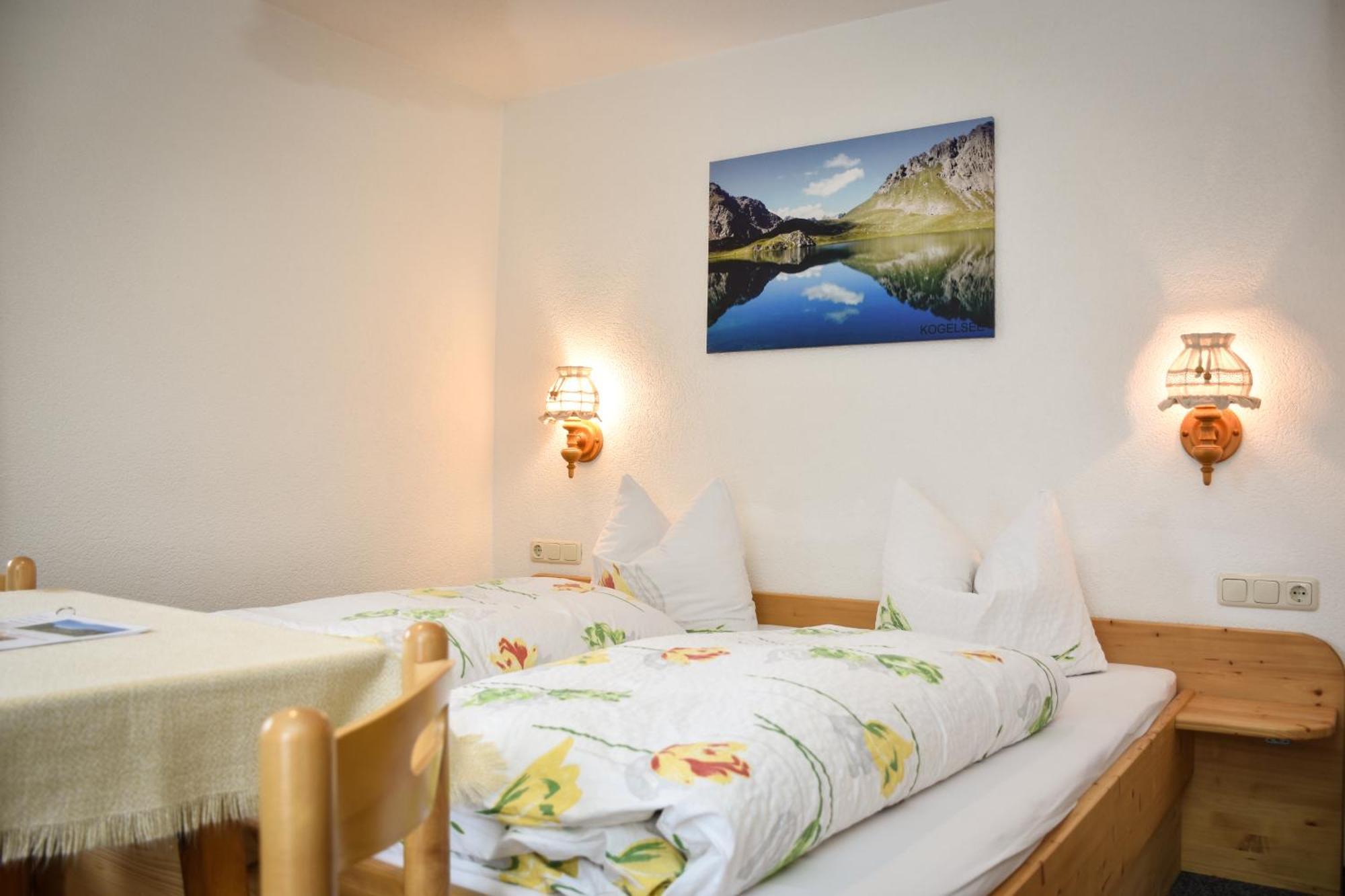 Hotel Gasthaus Alpenrose Gramais Zimmer foto