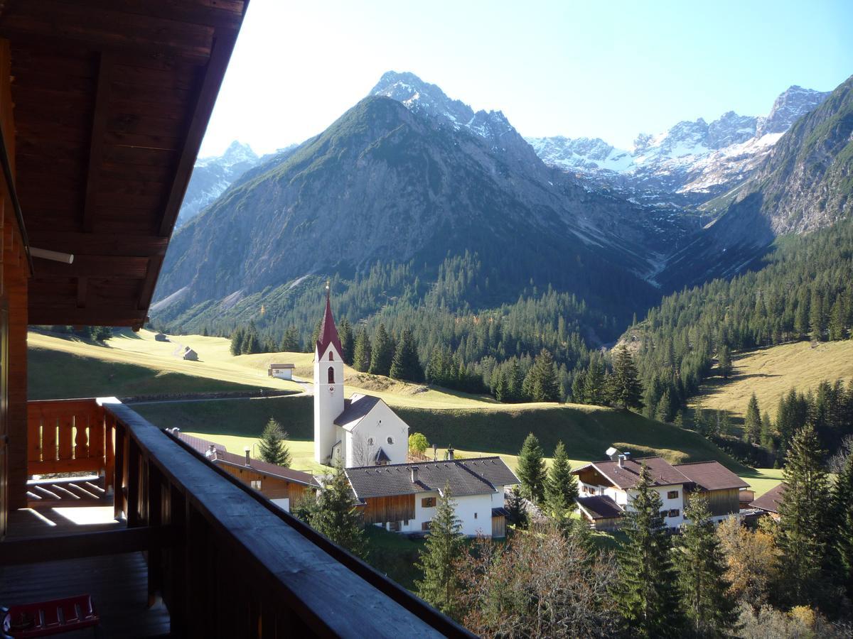 Hotel Gasthaus Alpenrose Gramais Exterior foto