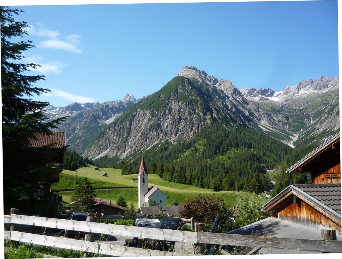 Hotel Gasthaus Alpenrose Gramais Exterior foto