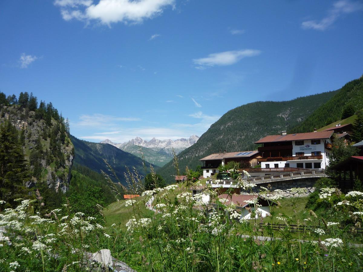 Hotel Gasthaus Alpenrose Gramais Exterior foto