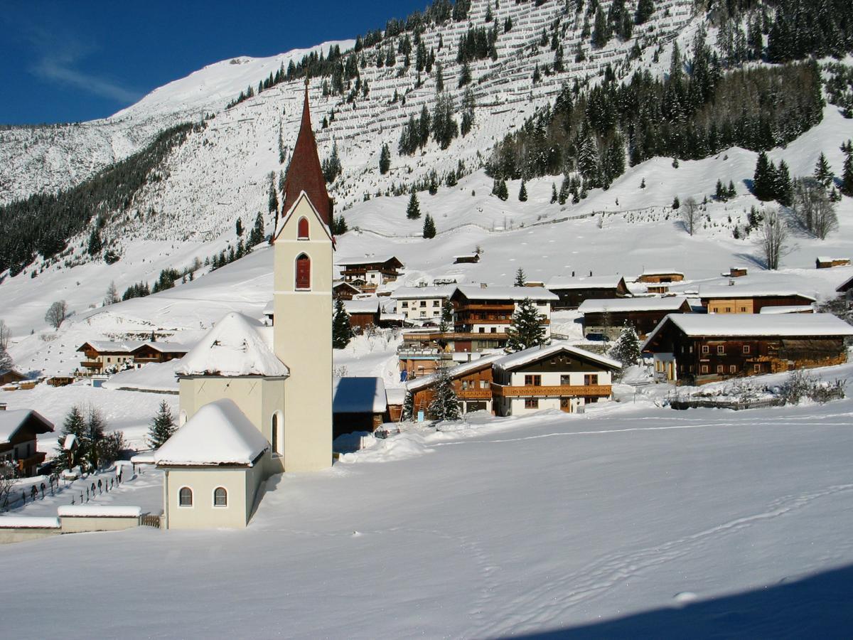 Hotel Gasthaus Alpenrose Gramais Exterior foto